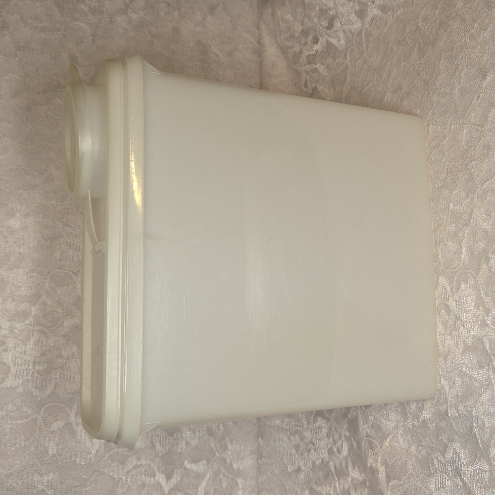 Tupperware: Container